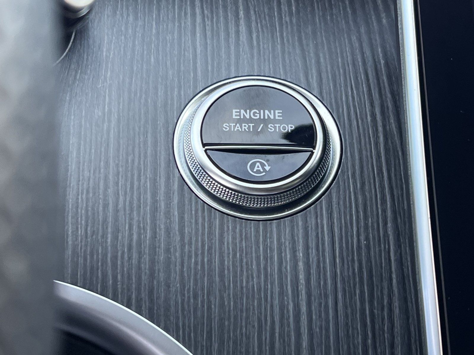 Used 2023 Mercedes-Benz C 300 4MATIC Sedan image 38