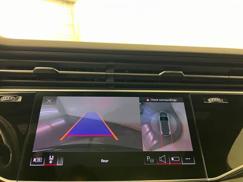 Used 2023 Audi Q7 3.0T Prestige w/ Prestige Package image 29