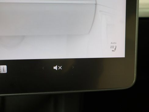 Used 2023 Tesla Model 3 Performance image 41