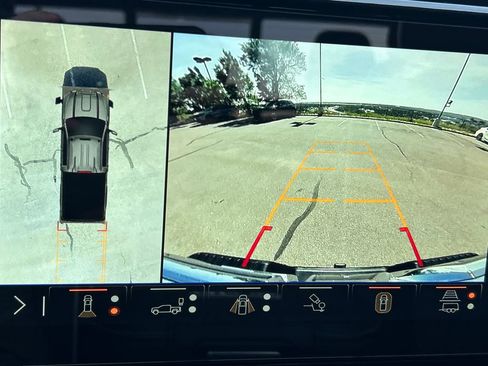 Used 2025 GMC Sierra 2500 AT4X AWD/4WD image 12