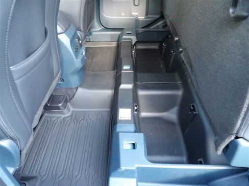 New 2025 Ford Maverick Lariat w/ Black Appearance Package image 25