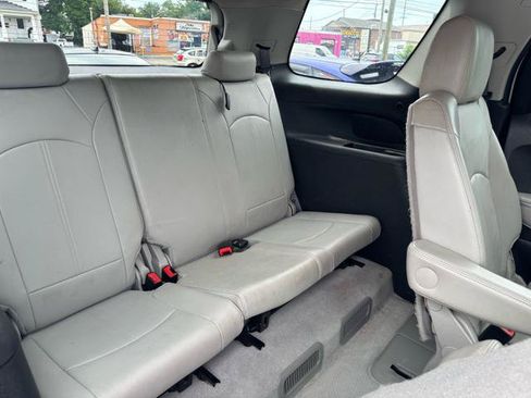 Used 2012 GMC Acadia SLT AWD/4WD image 17