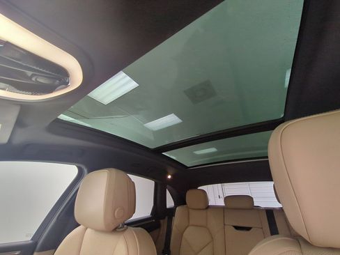 Certified 2023 Porsche Macan AWD/4WD image 20