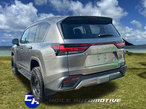 Used 2022 Lexus LX 600 4WD w/ Appearance Package image 5