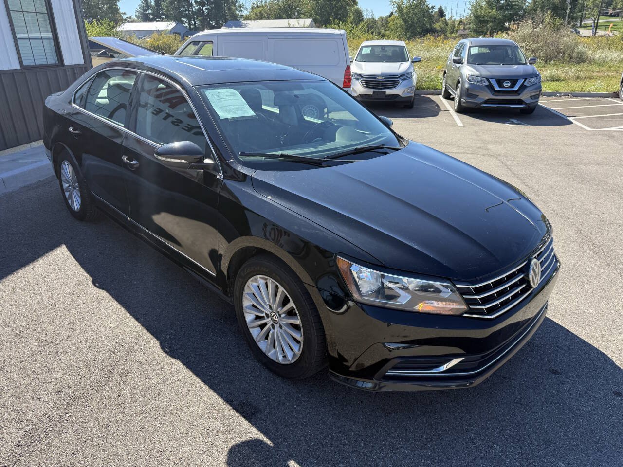 Used 2016 Volkswagen Passat 1.8T SE FWD image 5
