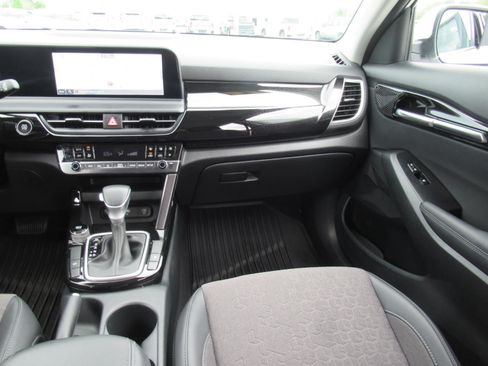 Used 2024 Kia Seltos S FWD image 14