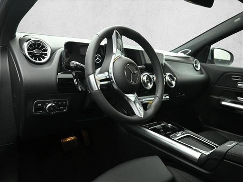 Certified 2026 Mercedes-Benz GLA 250 4MATIC image 10