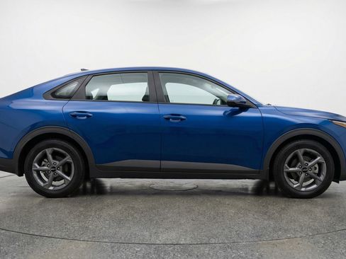 Used 2025 Kia K4 FWD image 11