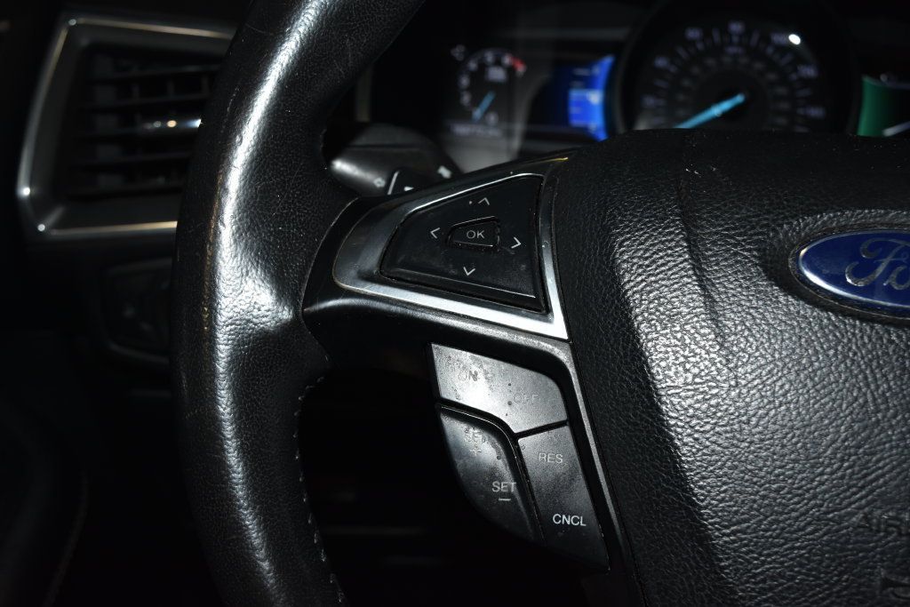 Used 2015 Ford Edge Titanium w/ Equipment Group 301A AWD/4WD image 9