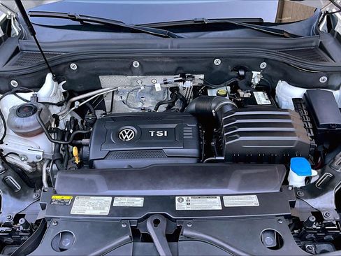Used 2020 Volkswagen Atlas Cross Sport SEL AWD/4WD image 32