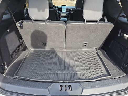 Used 2020 Ford Explorer ST w/ Premium Technology Package image 9