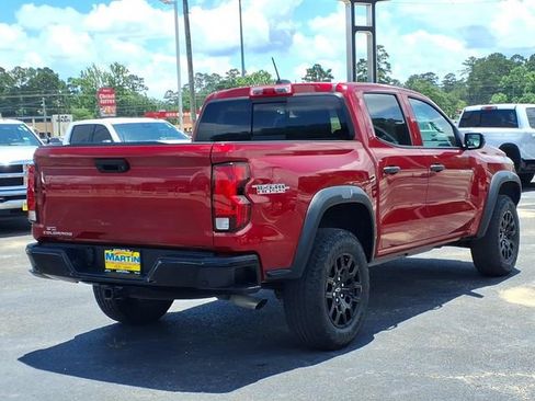 Used 2025 Chevrolet Colorado Trail Boss AWD/4WD image 5