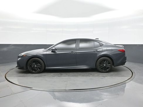 Certified 2025 Toyota Camry SE w/ Convenience Package image 4