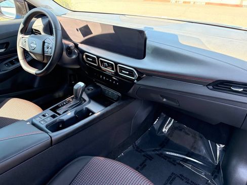 Used 2026 Nissan Sentra SR w/ Floor Mat Package FWD image 13