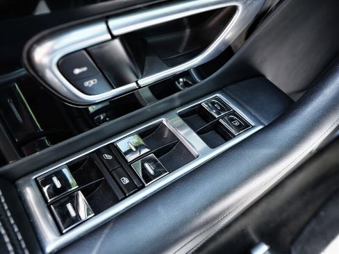 Used 2016 Bentley Continental GT image 28