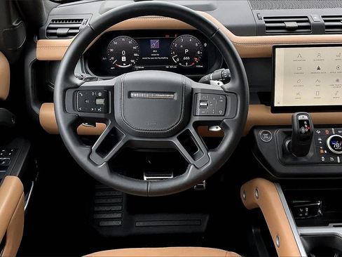 Used 2025 Land Rover Defender 110 V8 image 8