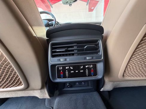 Used 2023 Audi Q8 Premium Plus w/ Premium Plus Package AWD/4WD image 23