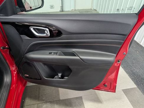 Used 2022 Jeep Compass Limited w/ (RED) Package AWD/4WD image 28