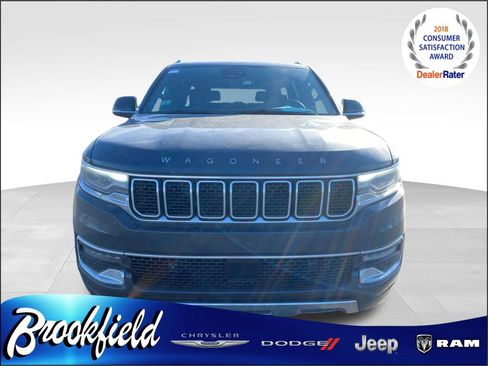 Used 2024 Jeep Wagoneer Series III image 2