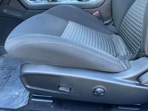 Used 2023 Dodge Challenger R/T image 10