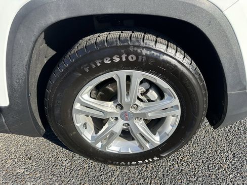 Used 2020 GMC Terrain SLE image 25