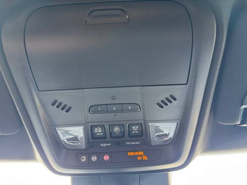 Used 2025 Cadillac XT4 Sport AWD/4WD image 40