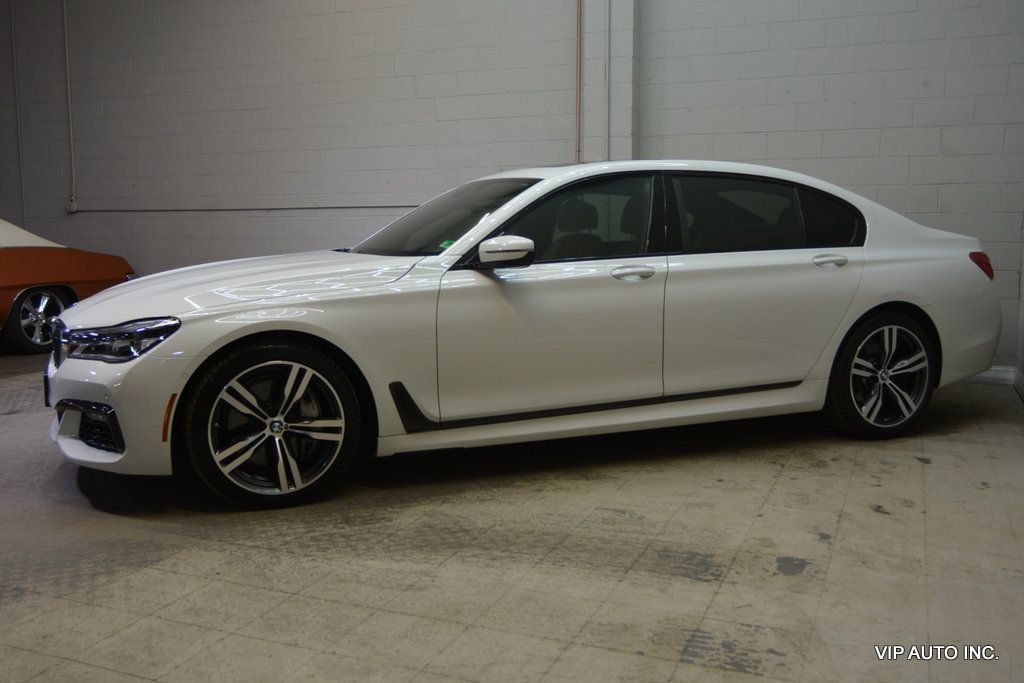 Used 2017 BMW 750i xDrive AWD/4WD image 30