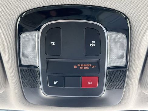 Certified 2025 Hyundai Sonata SEL AWD/4WD image 30