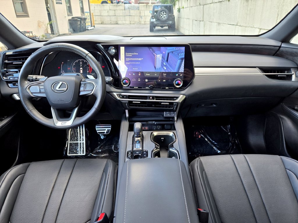 Used 2023 Lexus RX 350 F Sport w/ Accessory Package AWD/4WD image 18