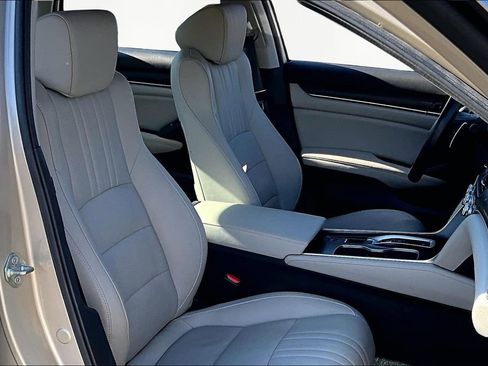 Used 2020 Honda Accord Touring image 22