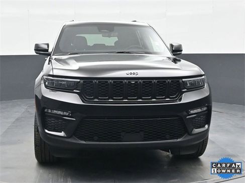 Used 2025 Jeep Grand Cherokee Limited w/ Luxury Tech Group II image 8