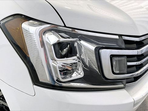 Used 2018 Ford Expedition XLT image 12