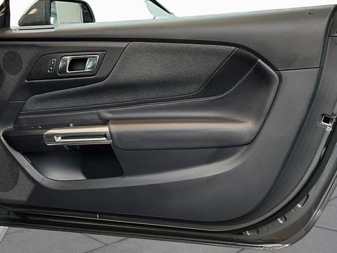 Used 2025 Ford Mustang GT RWD image 22