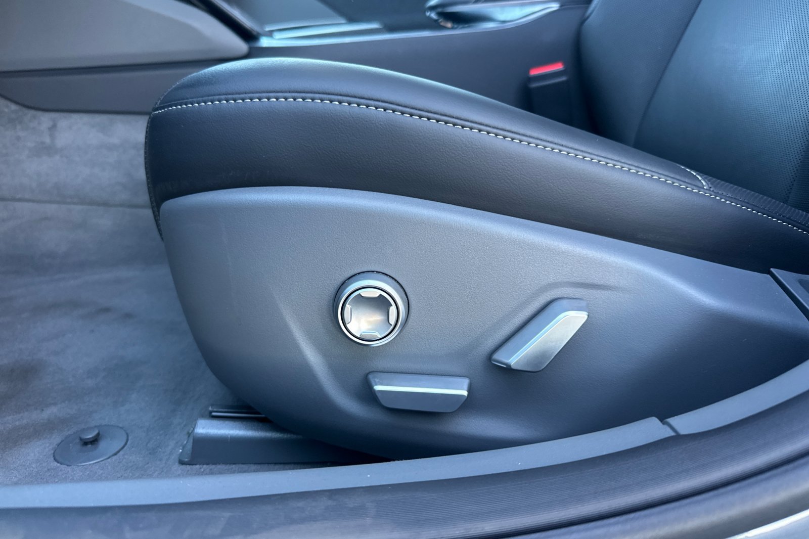 Used 2026 Lucid Air Pure RWD image 13