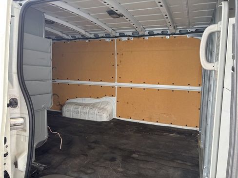 Used 2020 Nissan NV 2500 SV RWD image 18