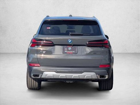 New 2026 BMW X5 xDrive50e image 7