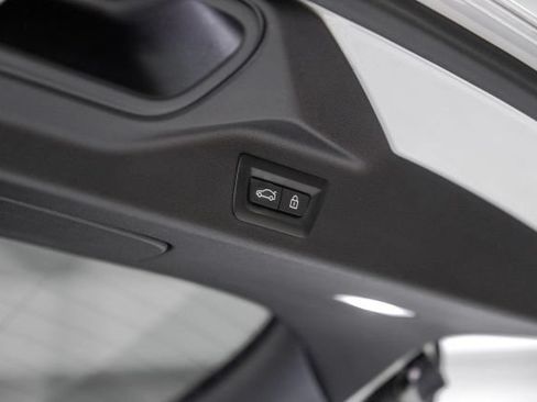 Used 2021 BMW X7 M50i w/ Dynamic Handling Package AWD/4WD image 81