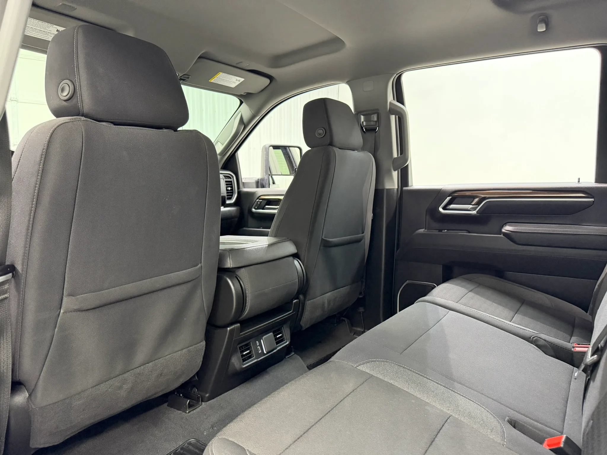 Used 2025 Chevrolet Silverado 2500 LT w/ Convenience Package AWD/4WD image 16