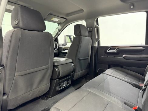 Used 2025 Chevrolet Silverado 2500 LT w/ Convenience Package AWD/4WD image 16