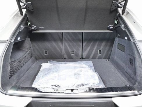 New 2026 Porsche Cayenne Coupe AWD/4WD image 32