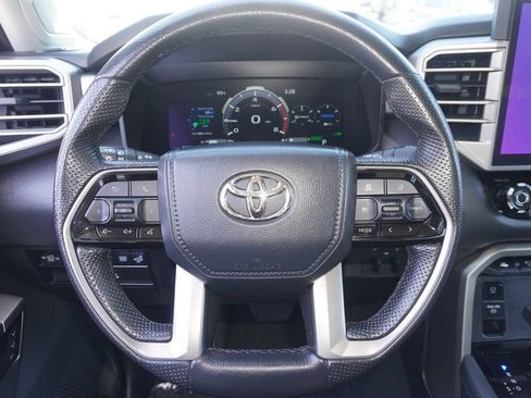 Used 2024 Toyota Tundra Limited AWD/4WD image 18