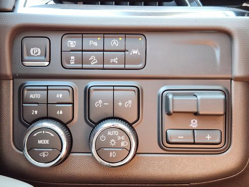 New 2026 Chevrolet Tahoe Z71 w/ Z71 Off-Road Package image 20