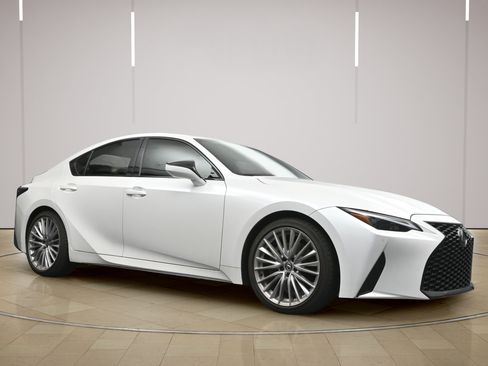Used 2025 Lexus IS 300 w/ Premium Package RWD image 24