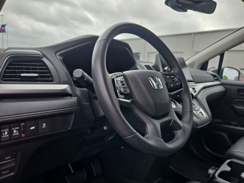 Used 2025 Honda Odyssey EX-L image 14