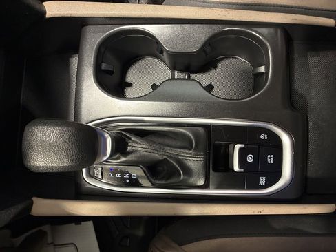 Used 2019 Hyundai Santa Fe SEL FWD image 25