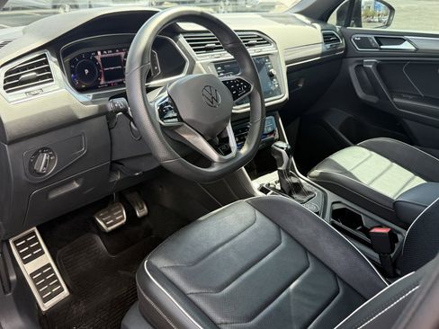 Used 2024 Volkswagen Tiguan SEL R-Line AWD/4WD image 10