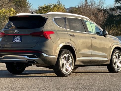 Used 2021 Hyundai Santa Fe SEL w/ Convenience + Premium Package image 4