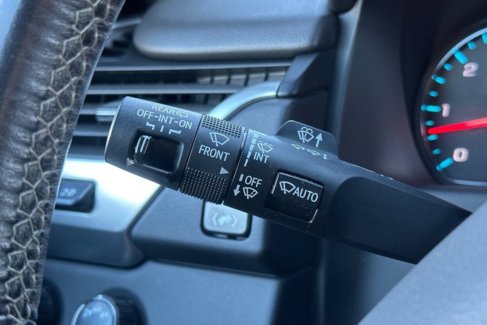 Used 2020 Chevrolet Tahoe Premier AWD/4WD image 37