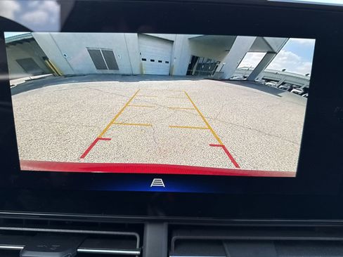 Used 2025 Chevrolet Trax LT image 23