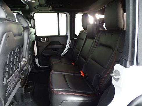 Used 2020 Jeep Wrangler Unlimited Rubicon w/ Dual Top Group image 13